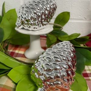Metallic pinecones